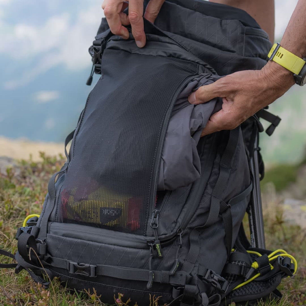 InstinctTrail ALPI 40L+ 2x600ml Soft Flasks