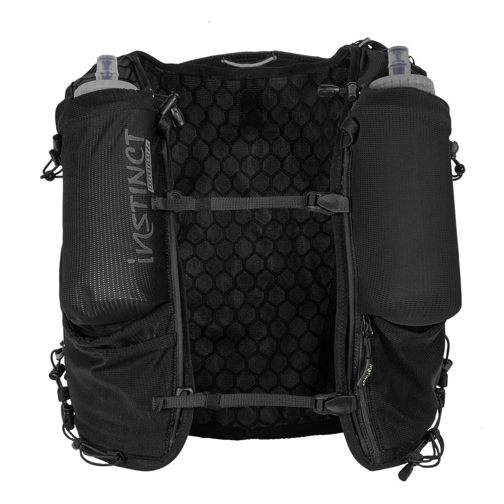 InstinctTrail Evolution 7L - Black Edition + 2x 600 ML Soft Flasks